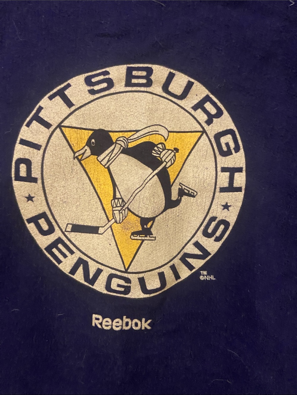 Reebok Pittsburgh Penguins Winter Classic 2011 RARE Navy, Gold & White hoodie